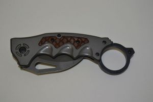 Zavírací nůž - karambit cold steel
