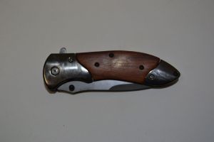Zavírací nůž, dřevěná rukojeť 0308